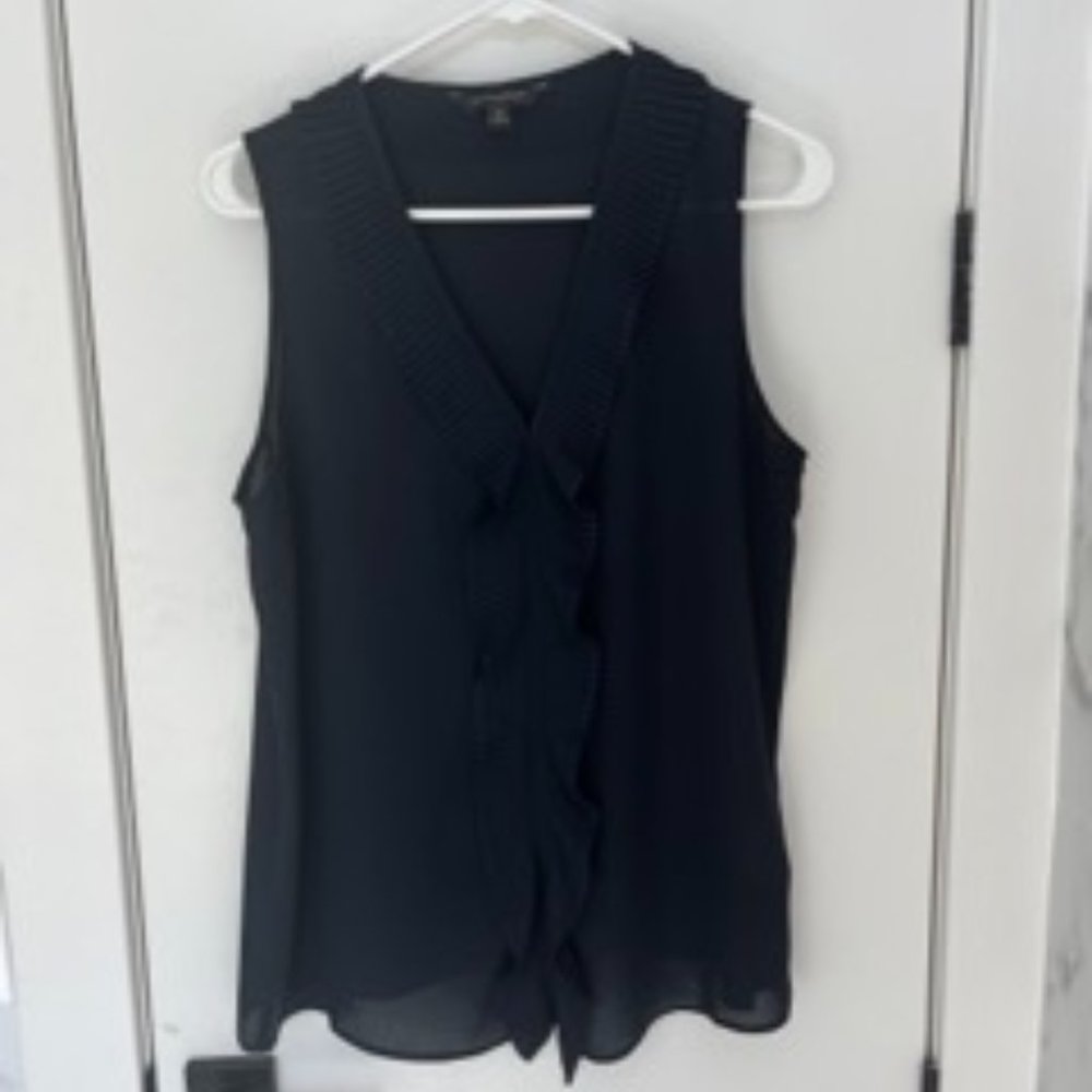 Banana Republic Navy Women's Sleeveless V-Neck Blouse Size Medium